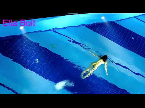 ❤️ Ùn possu micca piantà di fighjulà, ghjovana bionda catturata nuda in piscina ELLA BOLT ☑ Porno à porn co.vegasservice.ru